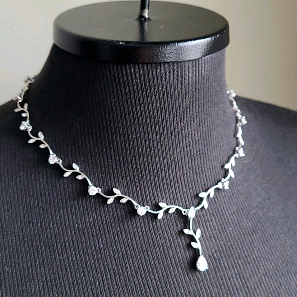 Olive branch necklace